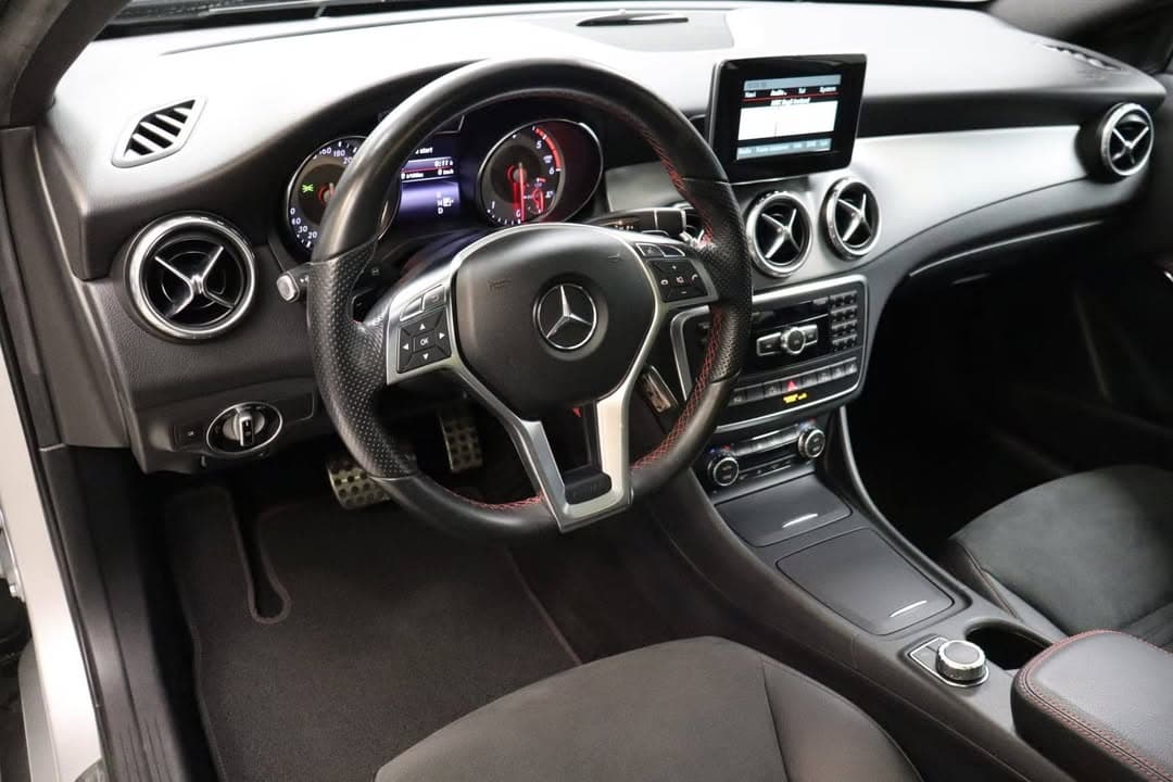 Mercedes-Benz GLA miniature 5
