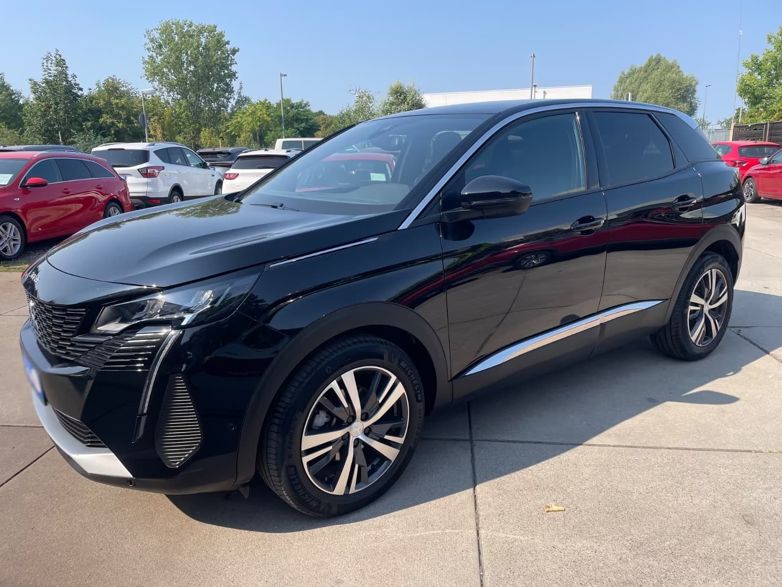 Peugeot 3008 miniature 2