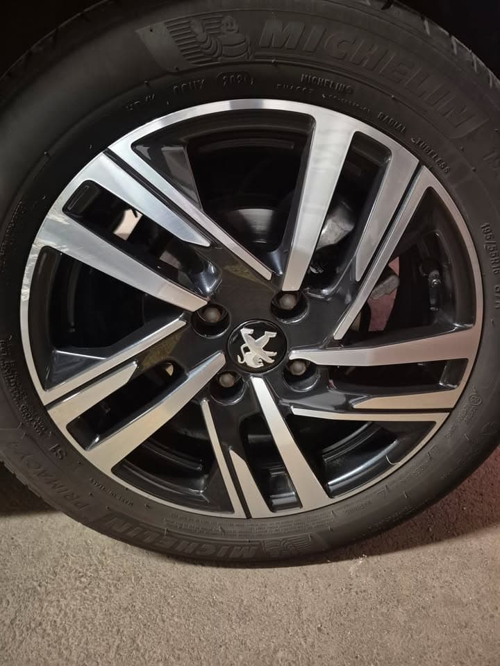 Peugeot 208 miniature 10