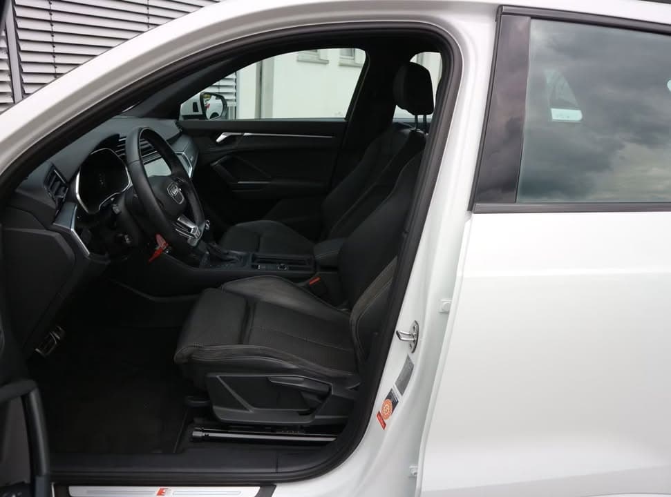 Audi Q3 miniature 6