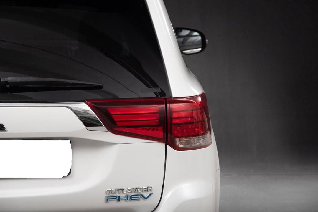 Mitsubishi Outlander miniature 9