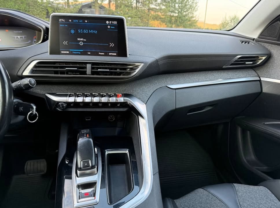 Peugeot 3008 miniature 11