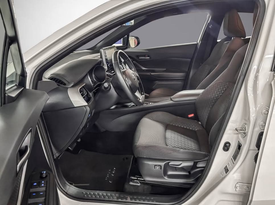 Toyota C-HR miniature 6