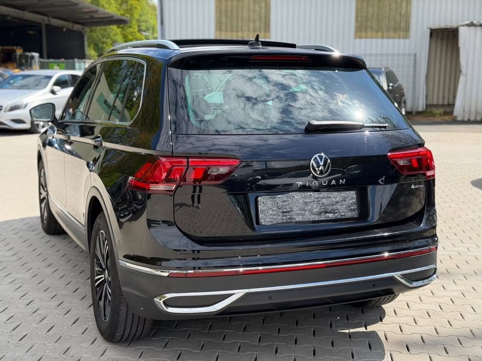 Volkswagen TIGUAN miniature 4