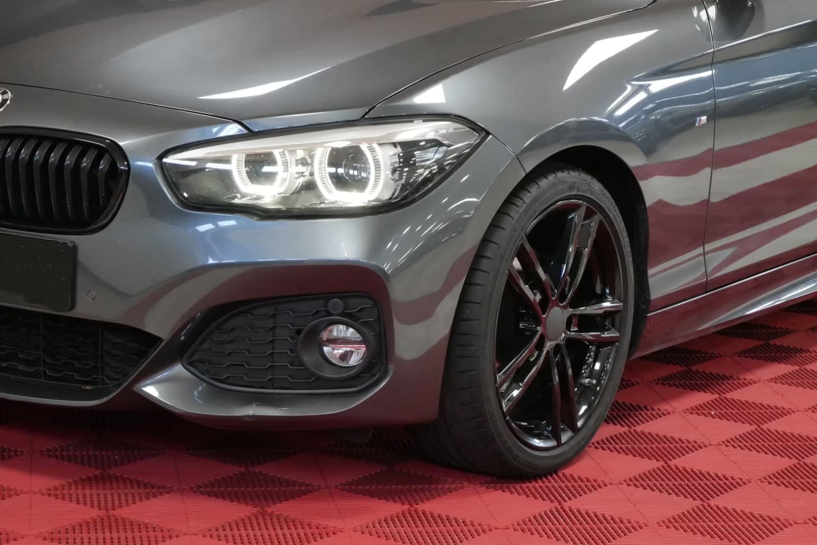 BMW 120i miniature 8