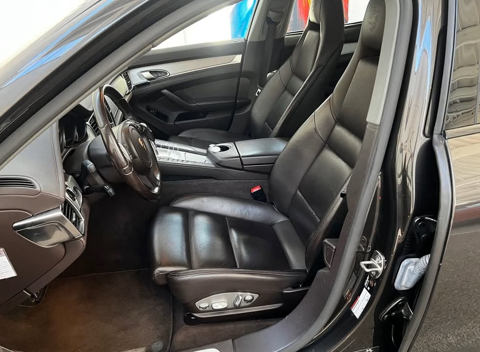 Porsche Panamera miniature 9