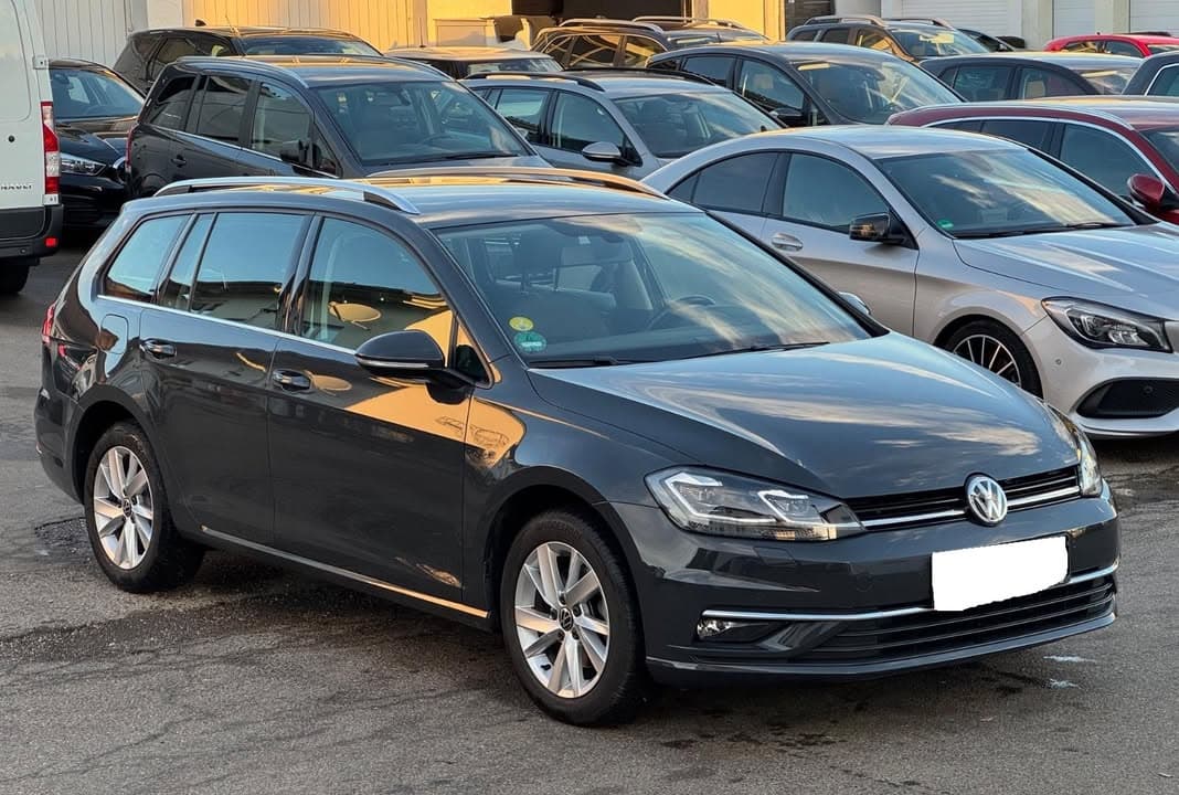 Volkswagen Golf miniature 3