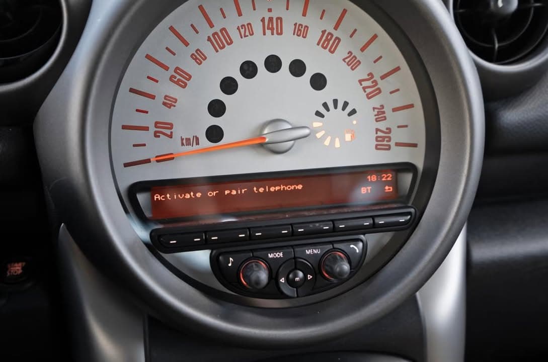 Mini Countryman miniature 9