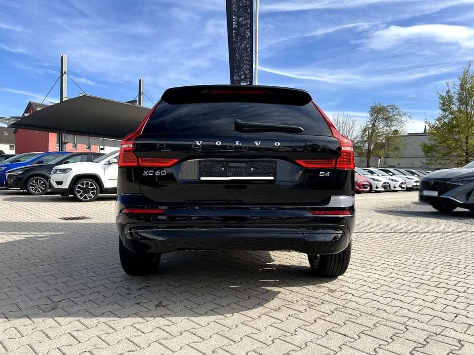 Volvo XC60 miniature 8
