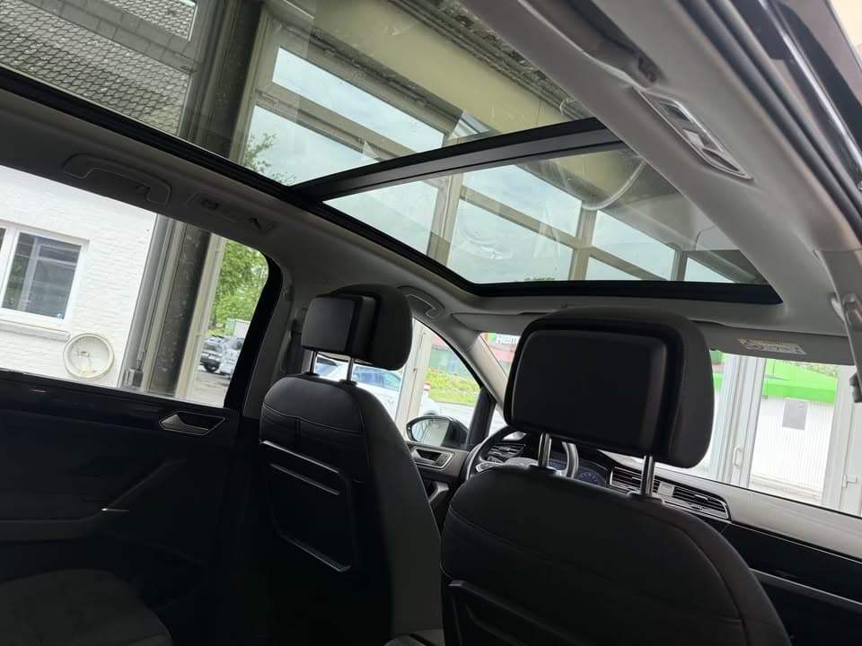 Volkswagen TOURAN miniature 7