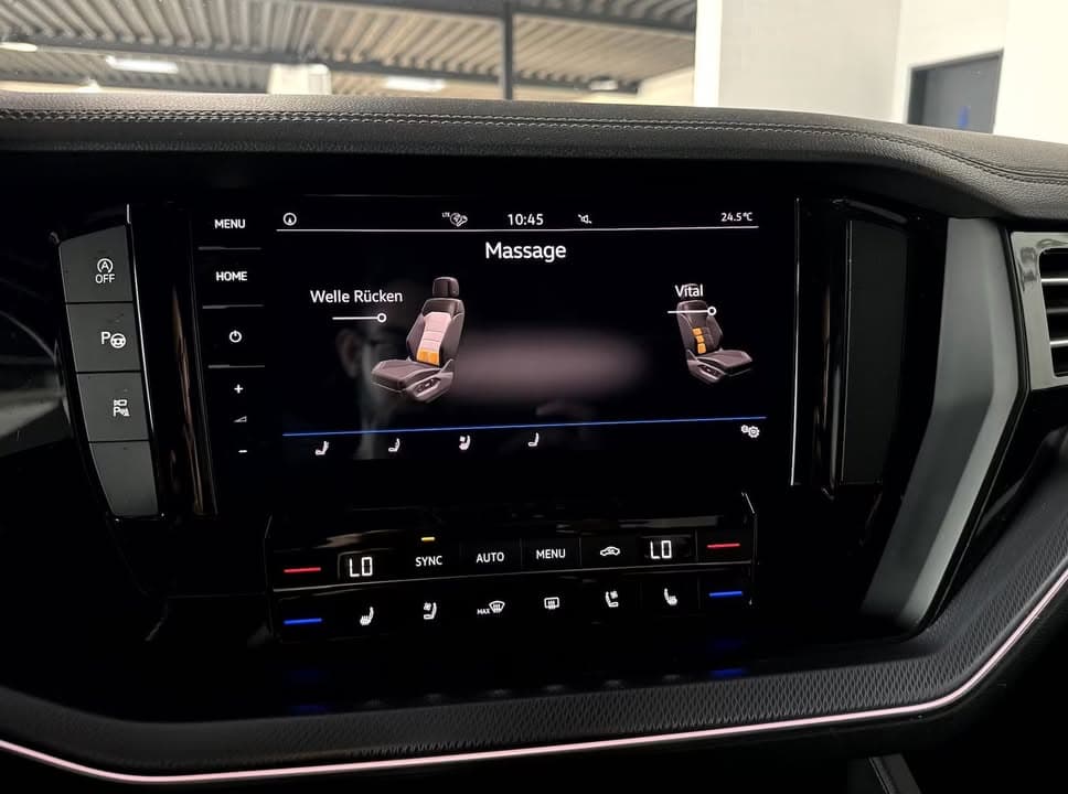 Volkswagen Touareg miniature 10