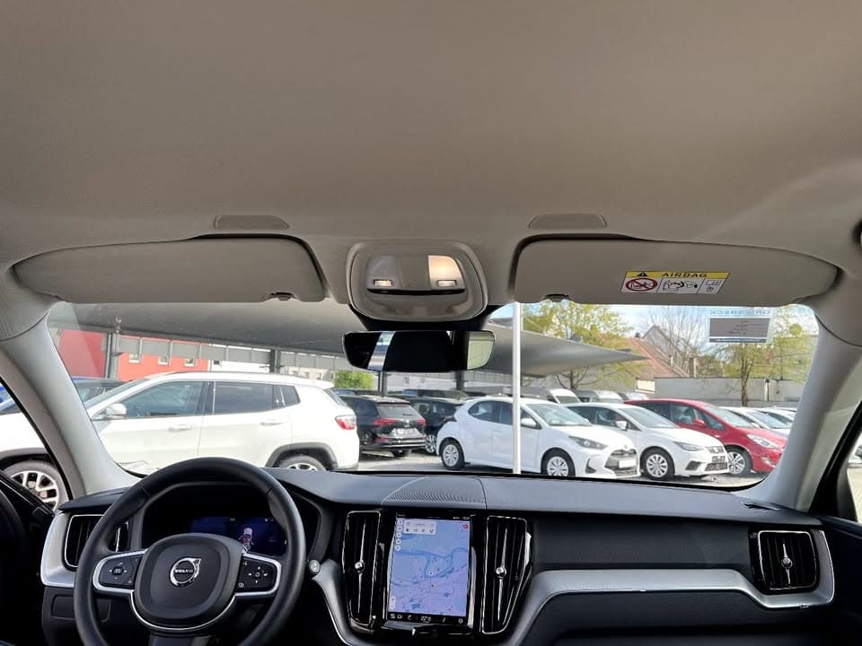 Volvo XC60 miniature 4