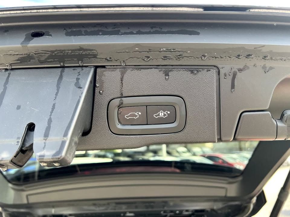 Volvo XC60 - photo 12