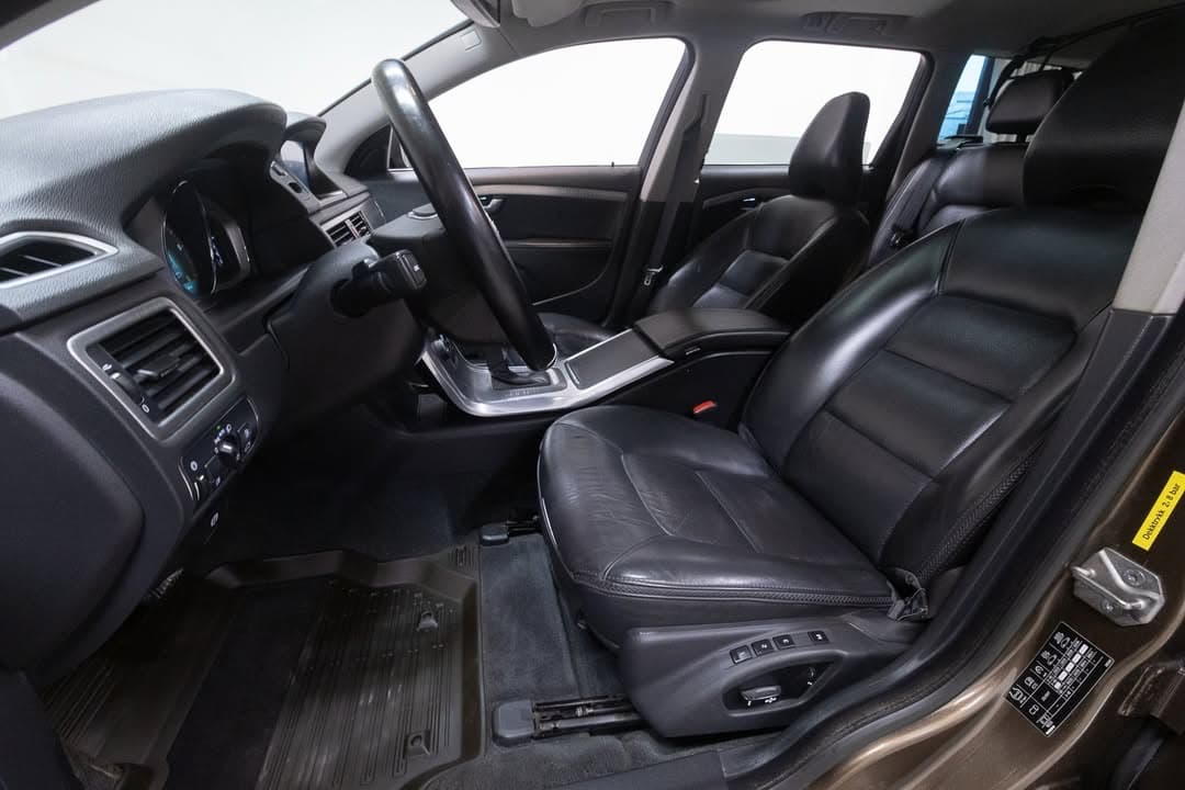 Volvo XC70 miniature 12