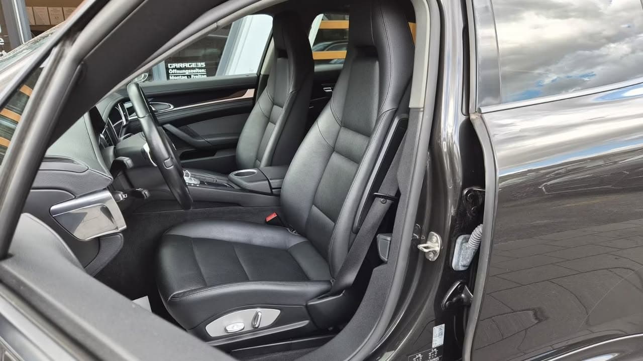 Porsche Panamera miniature 12