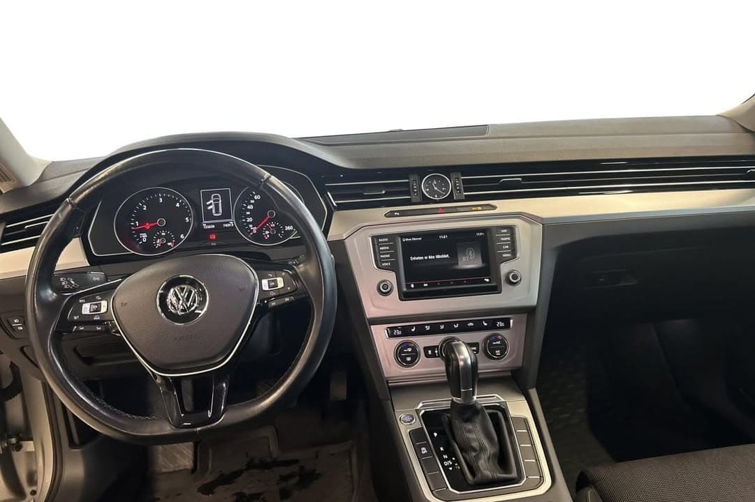Volkswagen Passat miniature 6