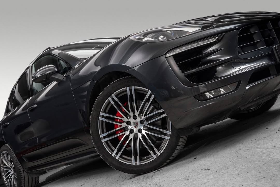 Porsche Macan miniature 12