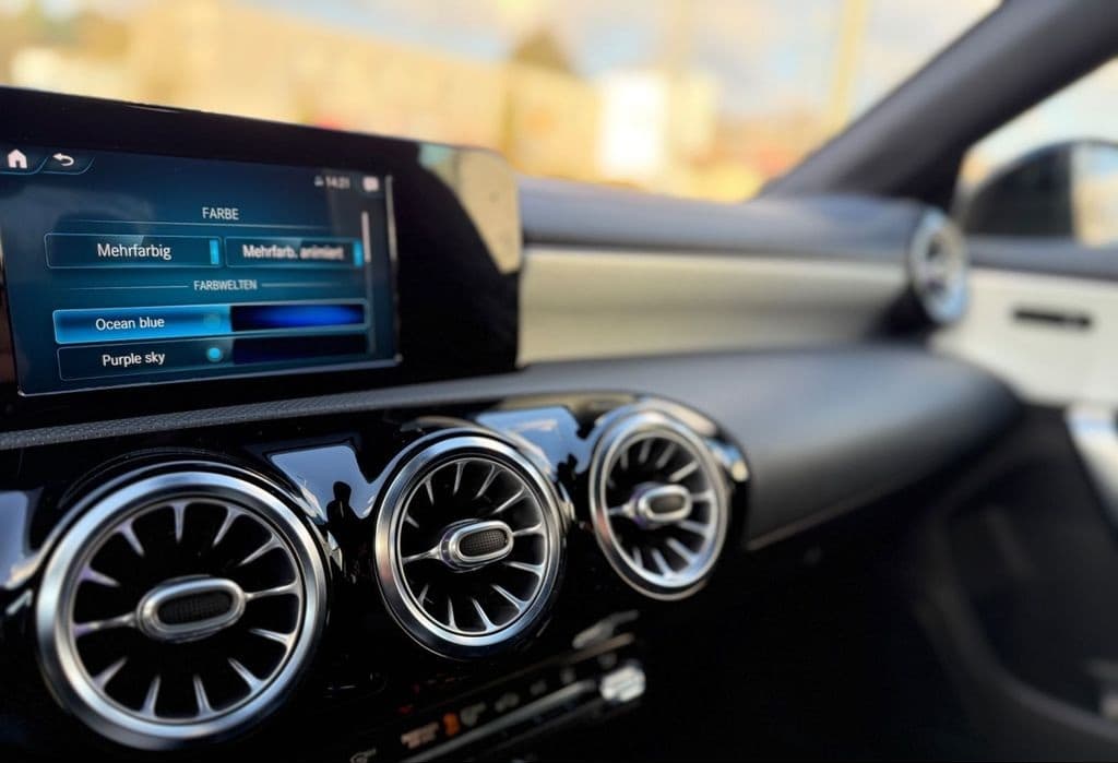 Mercedes-Benz CLA miniature 12