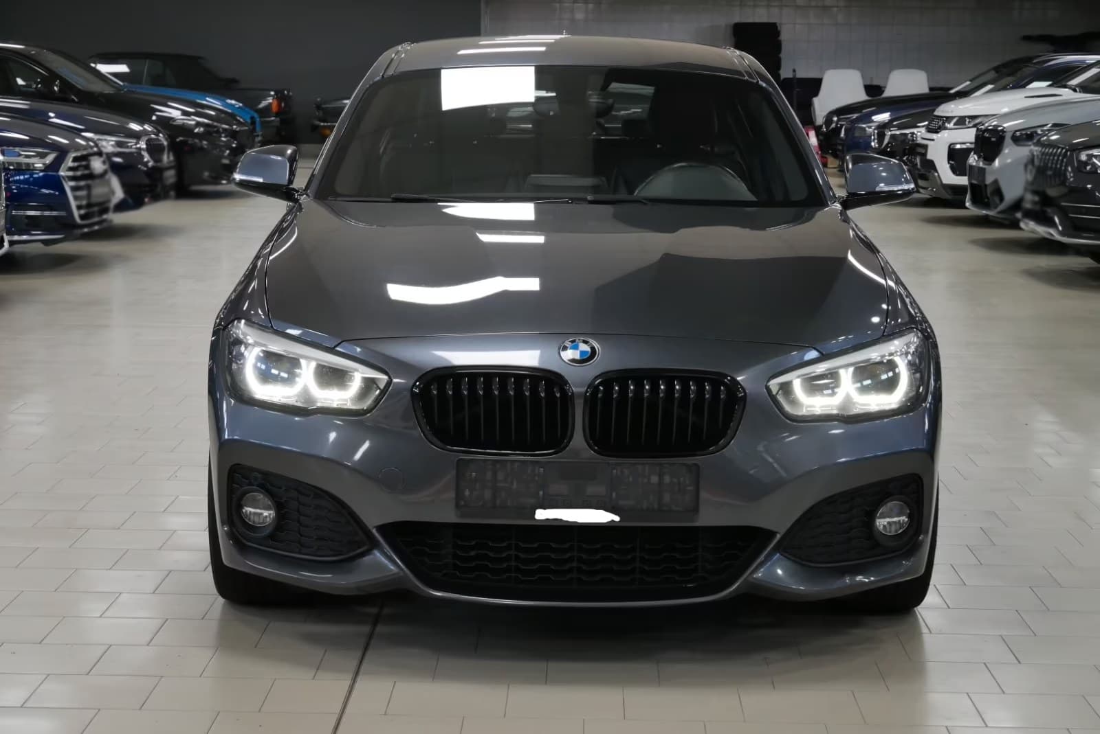 BMW 120i miniature 3