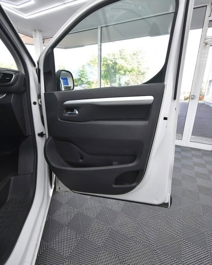 Opel Vivaro miniature 5
