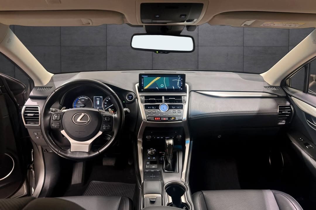 Lexus NX miniature 5