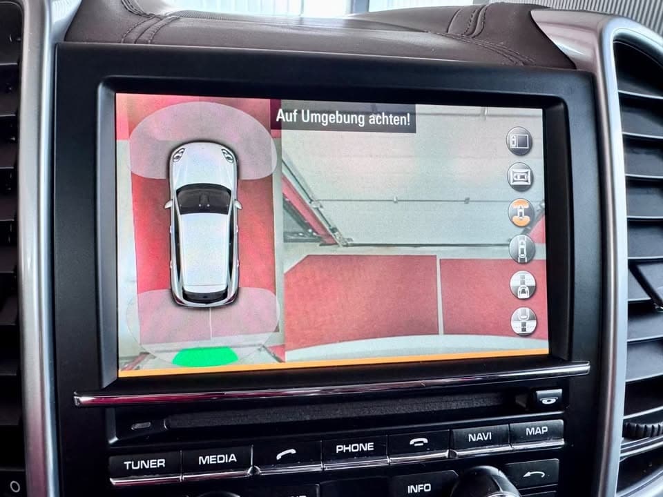 Porsche CAYENNE miniature 12