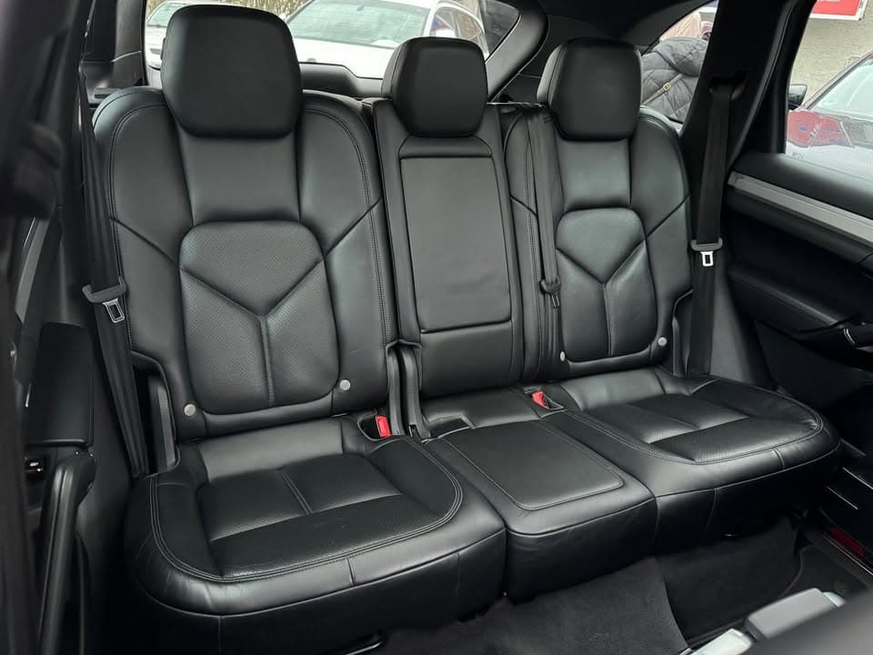 Porsche Cayenne miniature 9