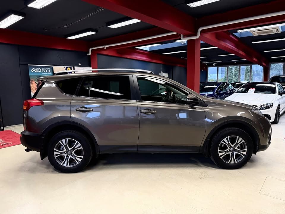 Toyota RAV miniature 10
