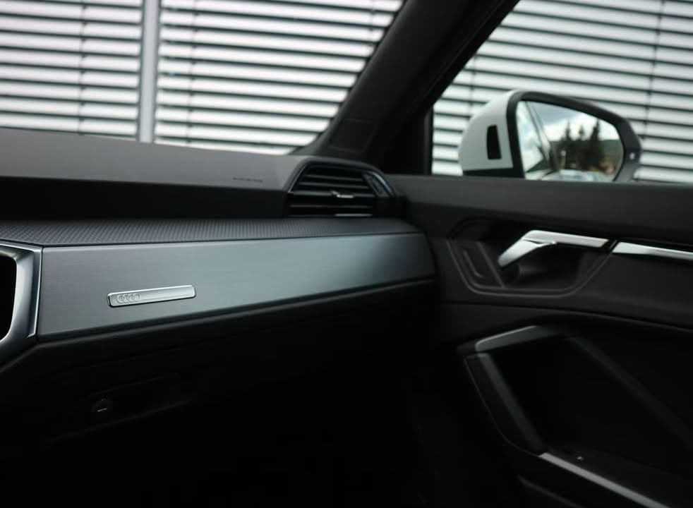 Audi Q3 miniature 5