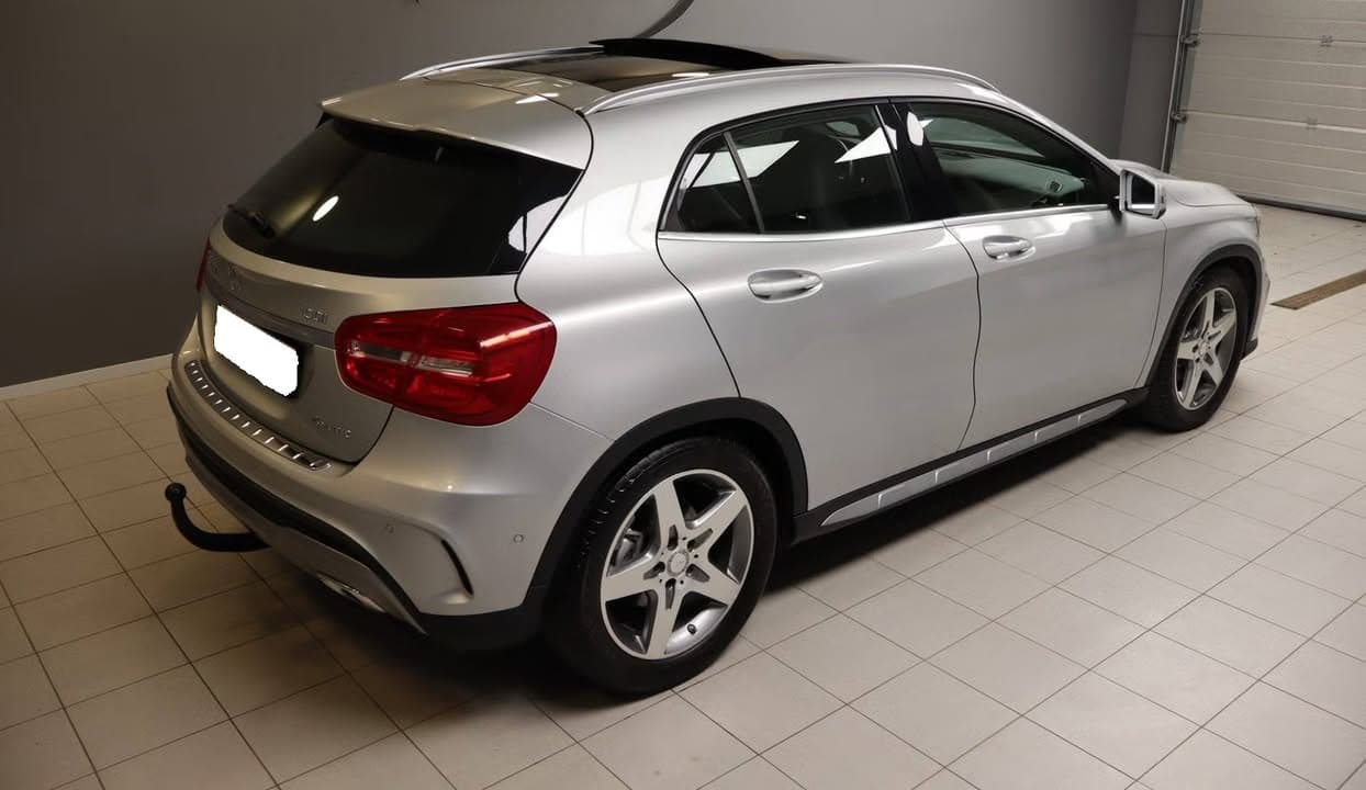 Mercedes-Benz GLA miniature 12