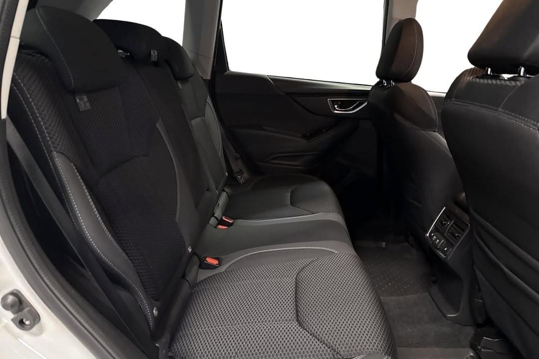 Subaru Forester miniature 11