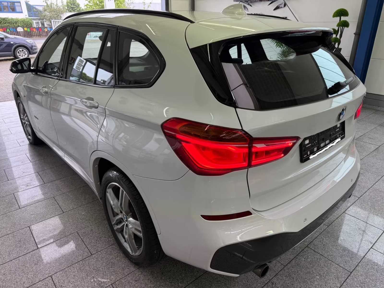 BMW X1 miniature 8