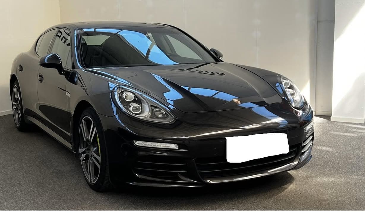 Porsche Panamera miniature 7