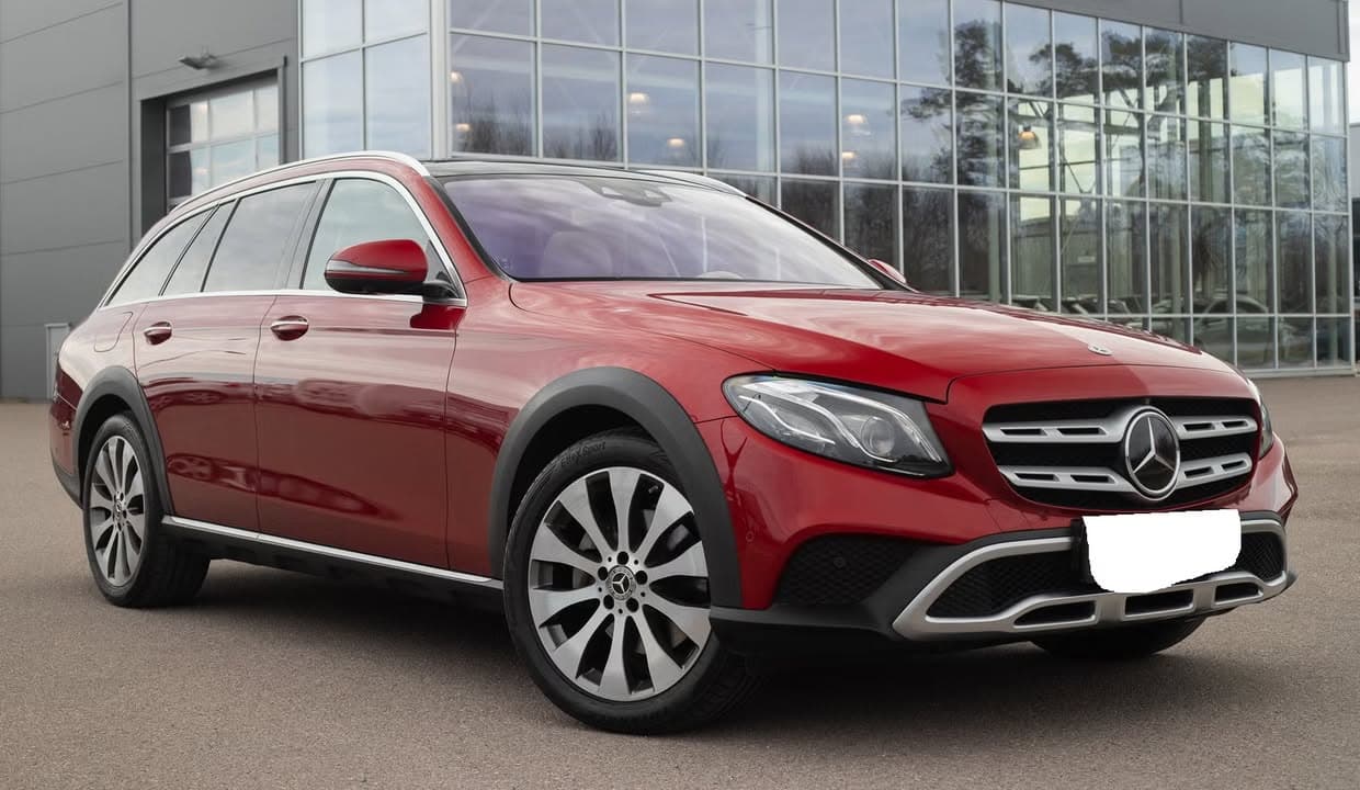 Mercedes-Benz E-Class miniature 2