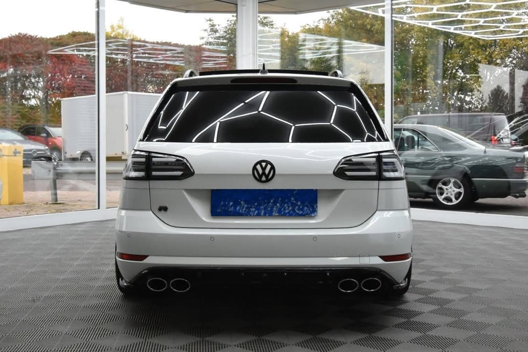Volkswagen Golf miniature 6