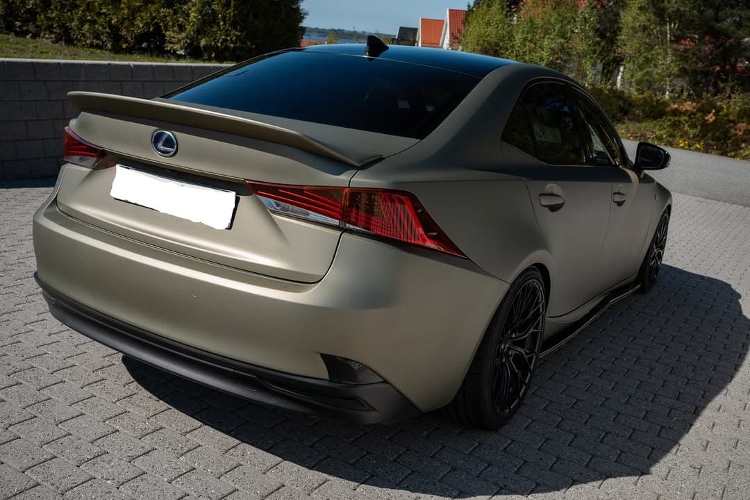Lexus IS miniature 12