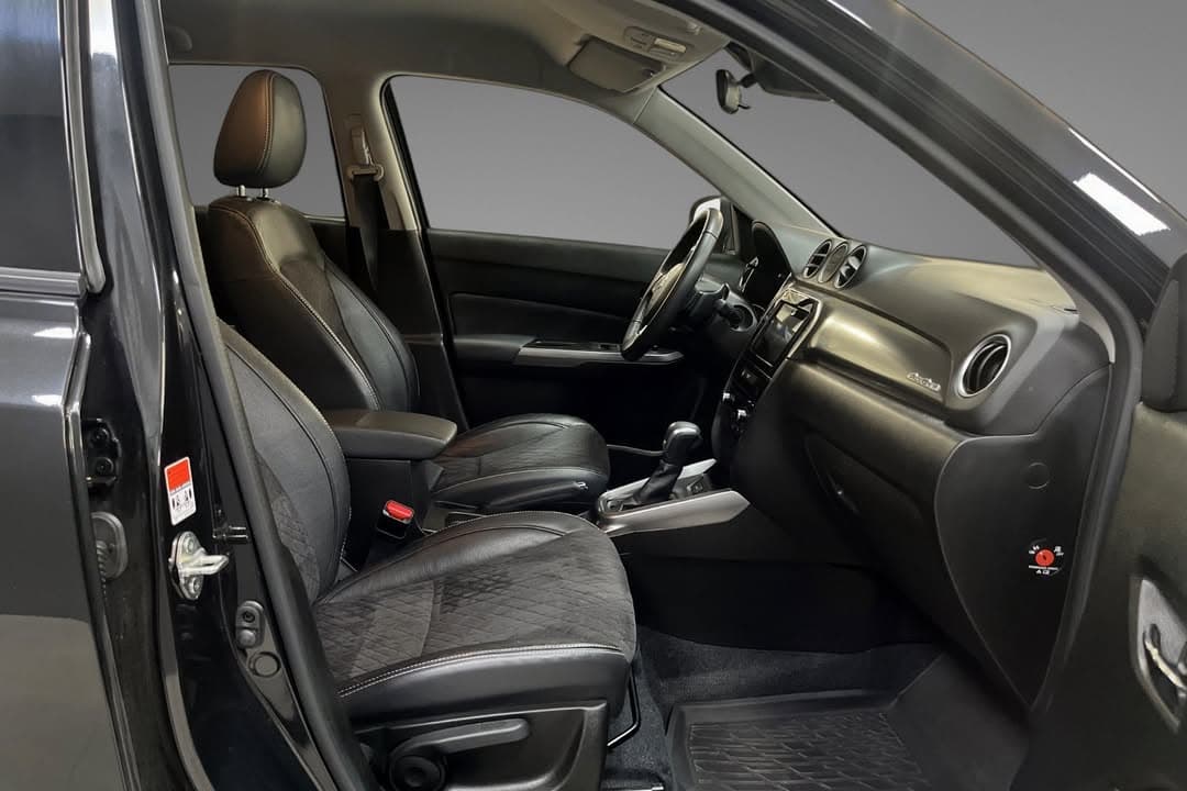 Suzuki Vitara miniature 11