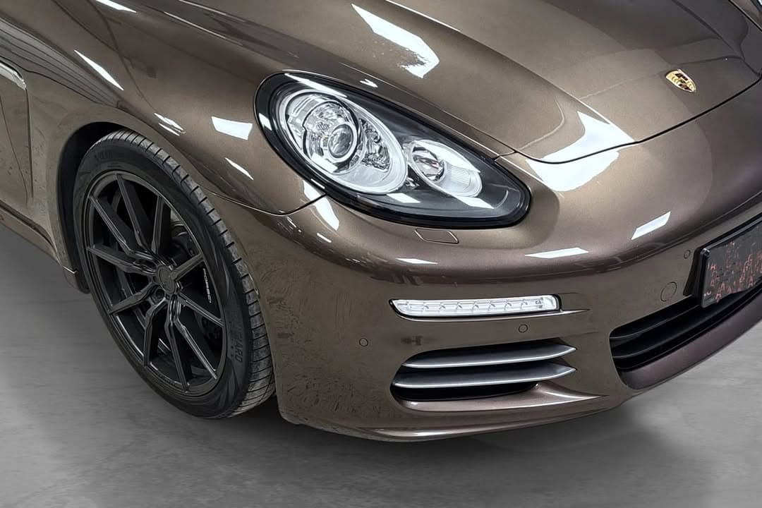 Porsche Panamera miniature 11