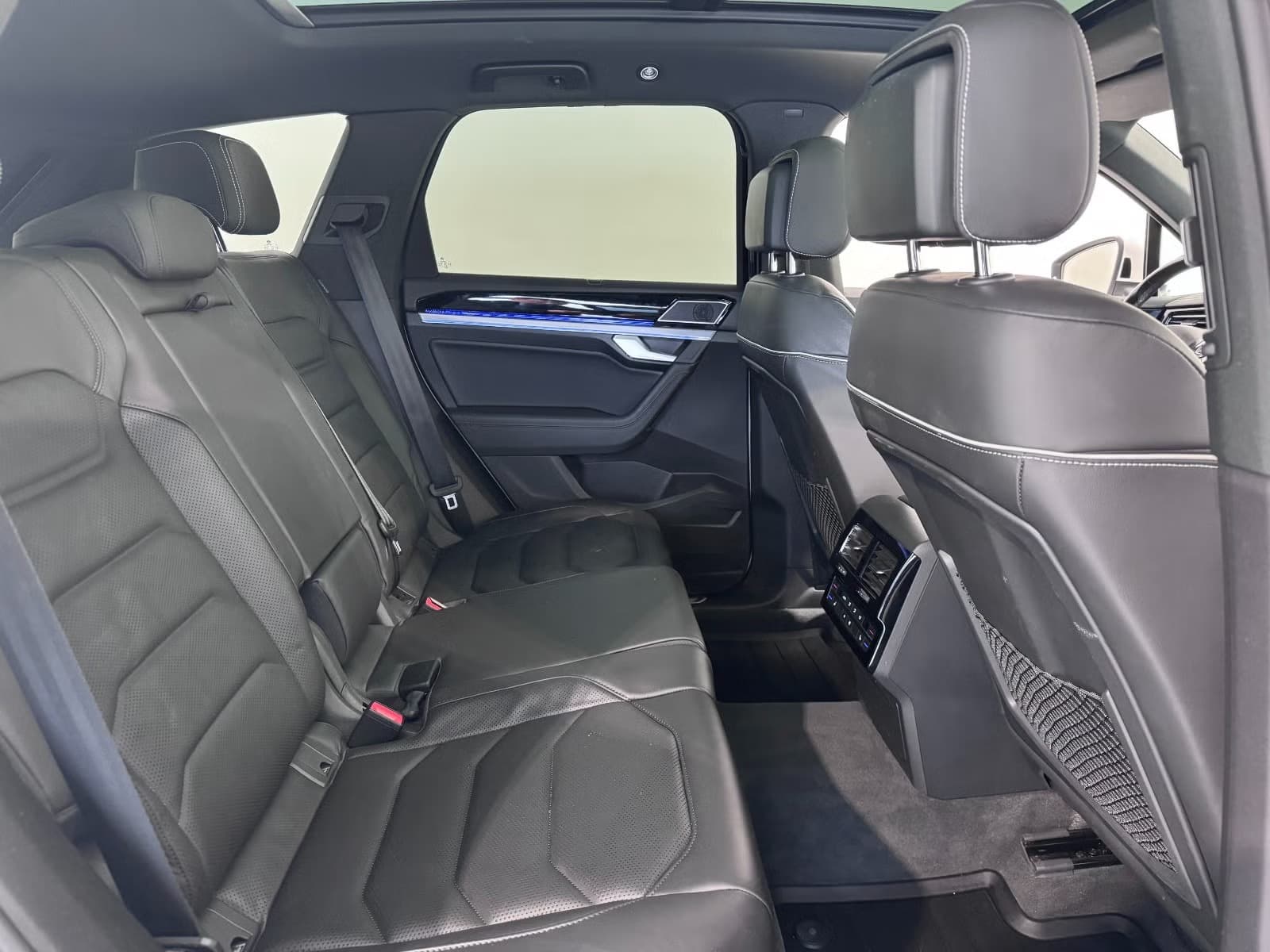 Volkswagen TOUAREG miniature 10
