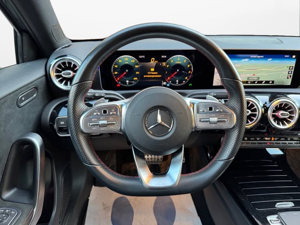 Mercedes-Benz Clase miniature 5