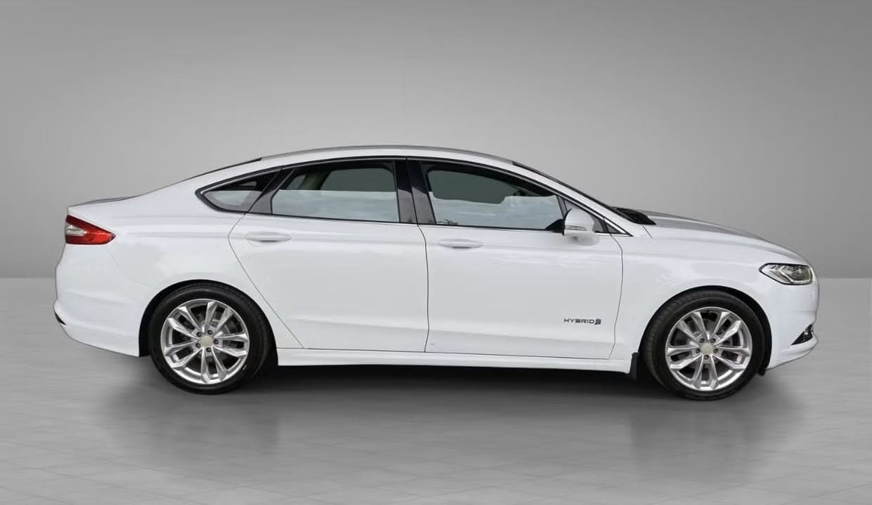 Ford Mondeo miniature 7