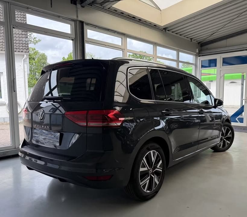 Volkswagen TOURAN miniature 4