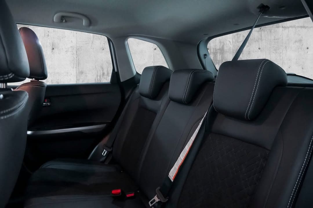 Suzuki Vitara miniature 10