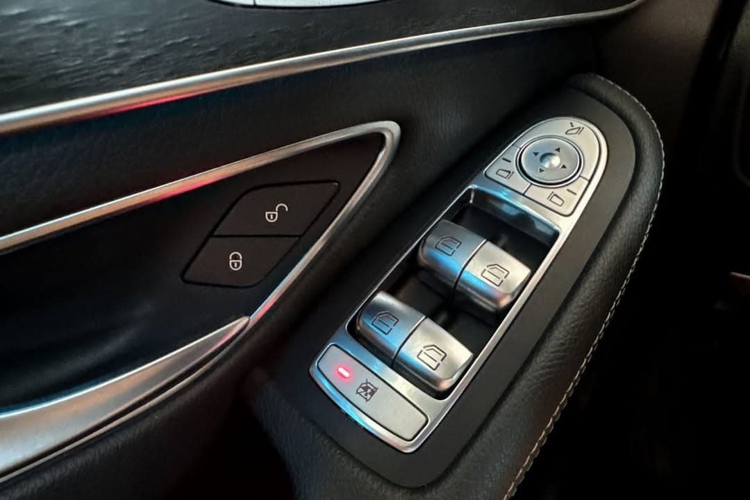 Mercedes-Benz GLC miniature 8