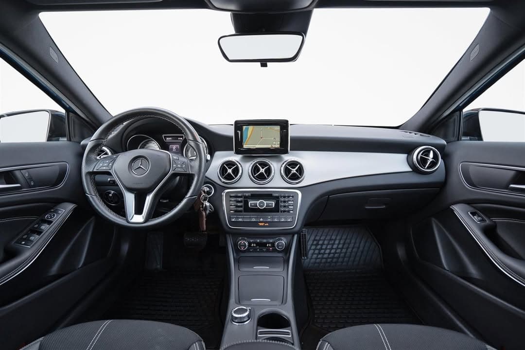 Mercedes-Benz GLA miniature 5
