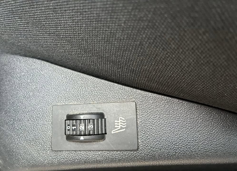 Peugeot 208 miniature 9