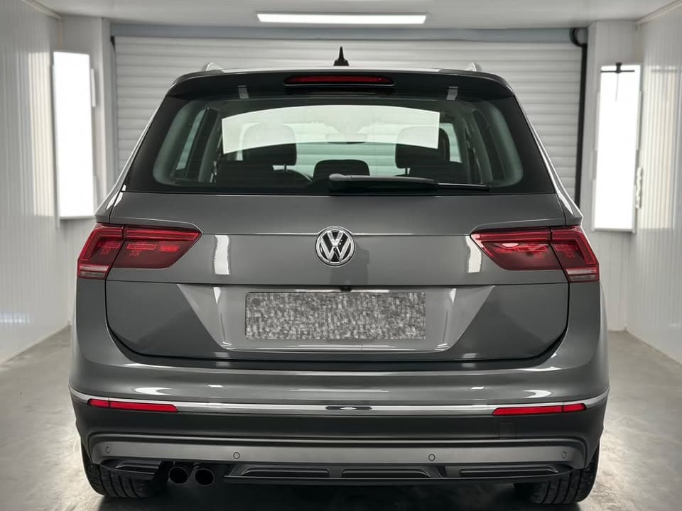Volkswagen TIGUAN miniature 3