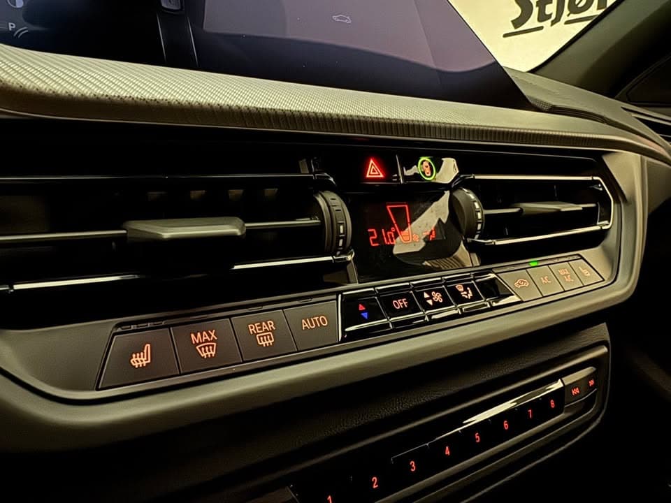 BMW Serie miniature 8