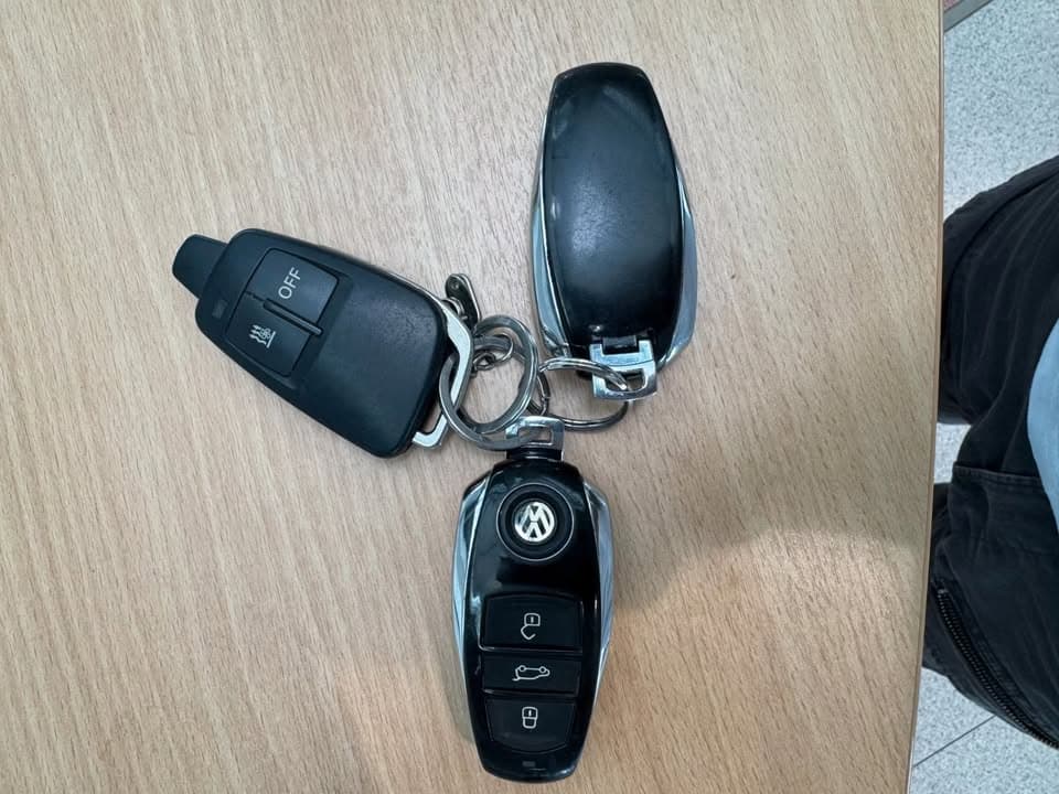 Volkswagen Touareg - photo 12