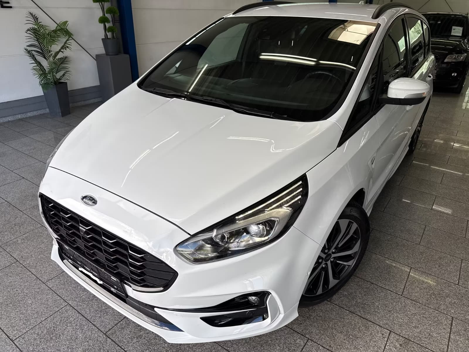 Ford S-Max miniature 10